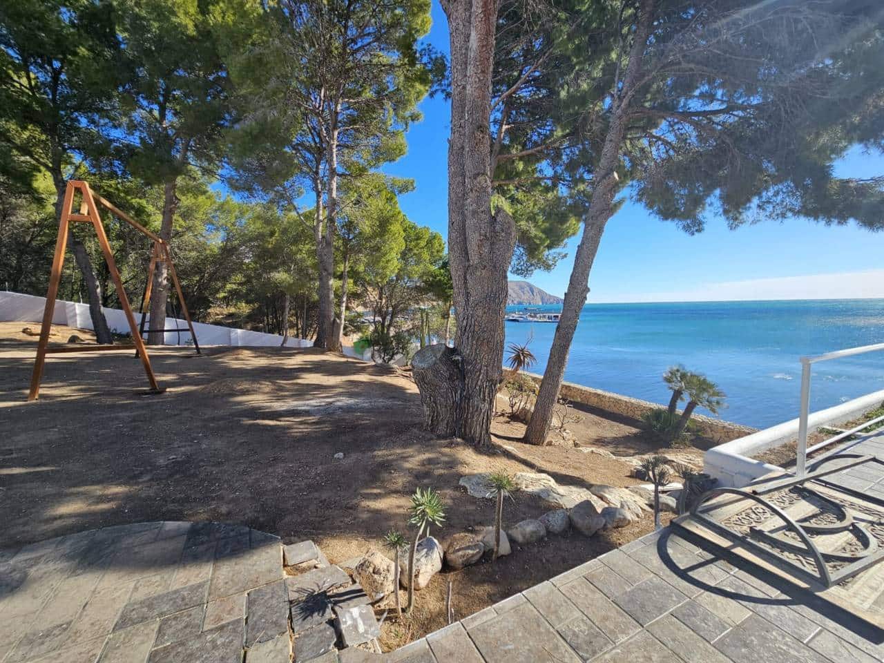 8 bedroom Villa for sale in Altea with pool garage - € 6,400,000 (Ref: 9755216)