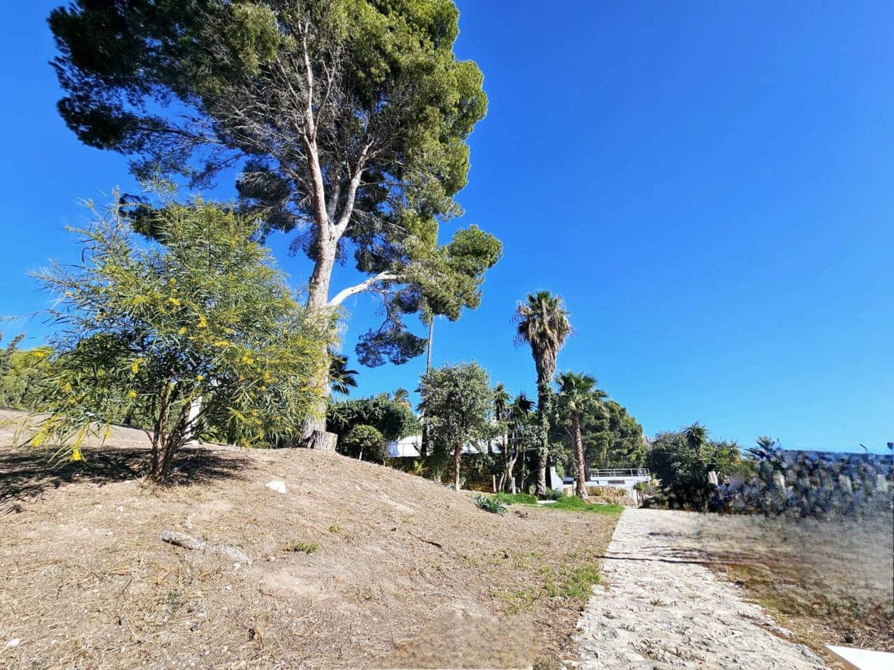 8 bedroom Villa for sale in Altea with pool garage - € 6,400,000 (Ref: 9755216)