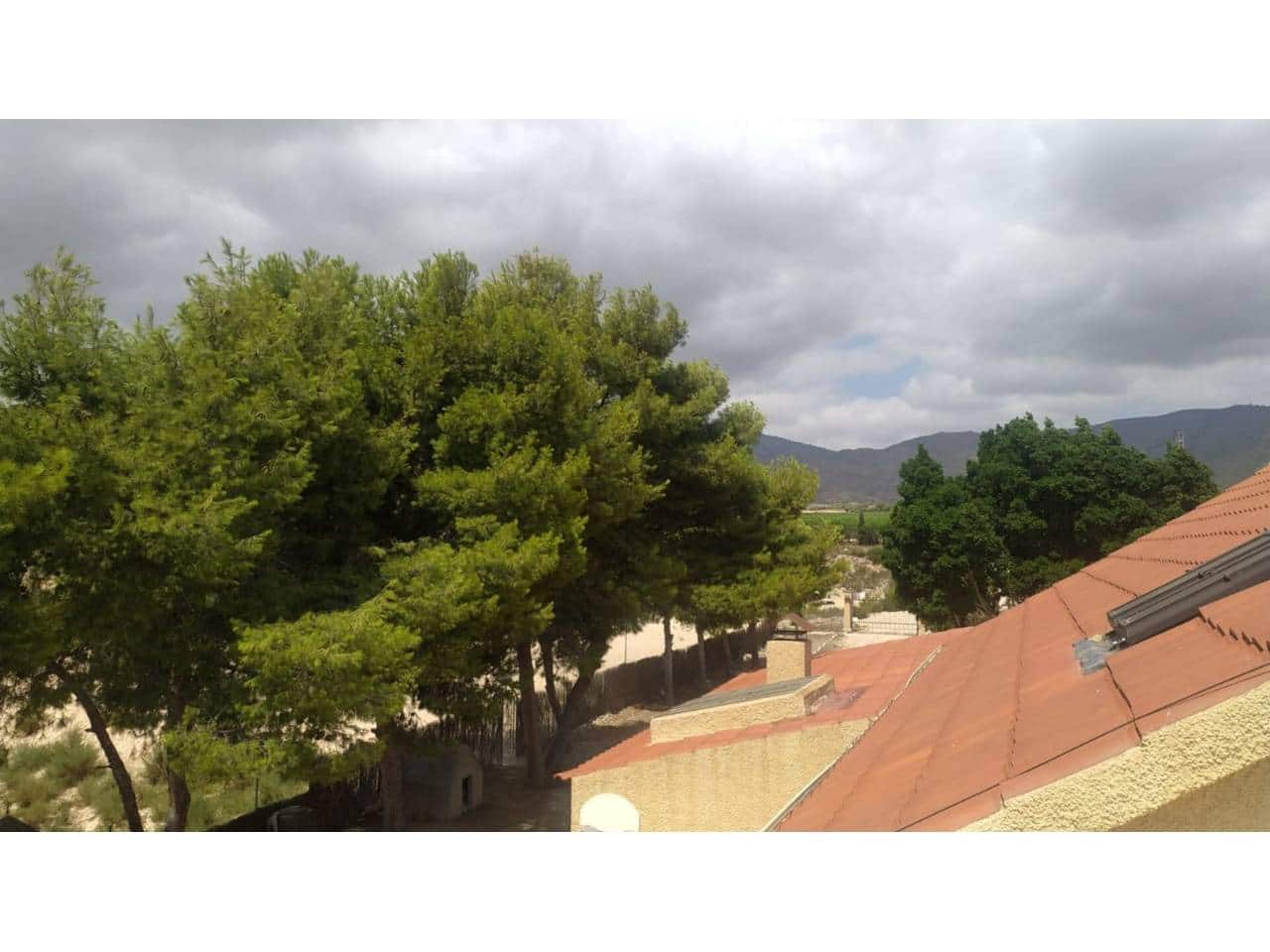 5 slaapkamer Villa te koop in Alicante stad met zwembad garage - € 475.000 (Ref: 9823953)