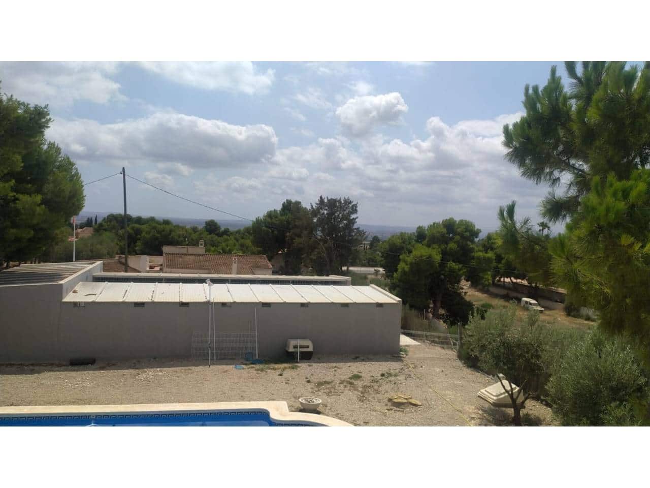 5 slaapkamer Villa te koop in Alicante stad met zwembad garage - € 475.000 (Ref: 9823953)