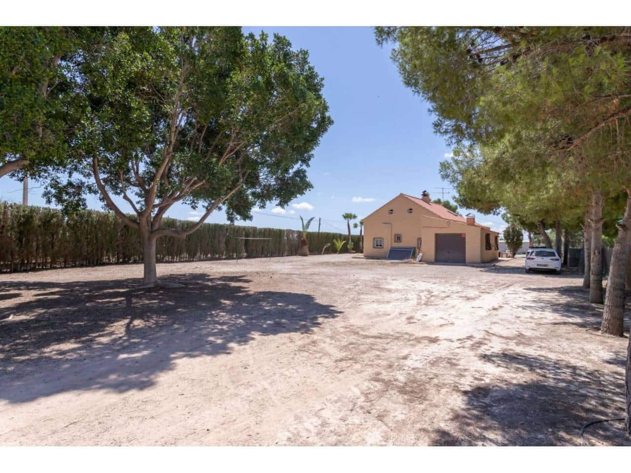 5 slaapkamer Villa te koop in Alicante stad met zwembad garage - € 475.000 (Ref: 9823953)