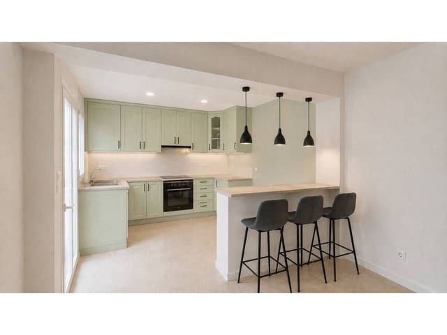 Piso de 2 habitaciones en Alicante / Alacant ciudad en venta - 189.000 € (Ref: 9915149)