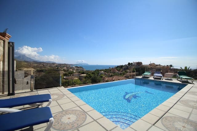 4 soveværelse Villa til salg i Cala d'Or, El Campello med swimmingpool garage - € 620.000 (Ref: 8677118)