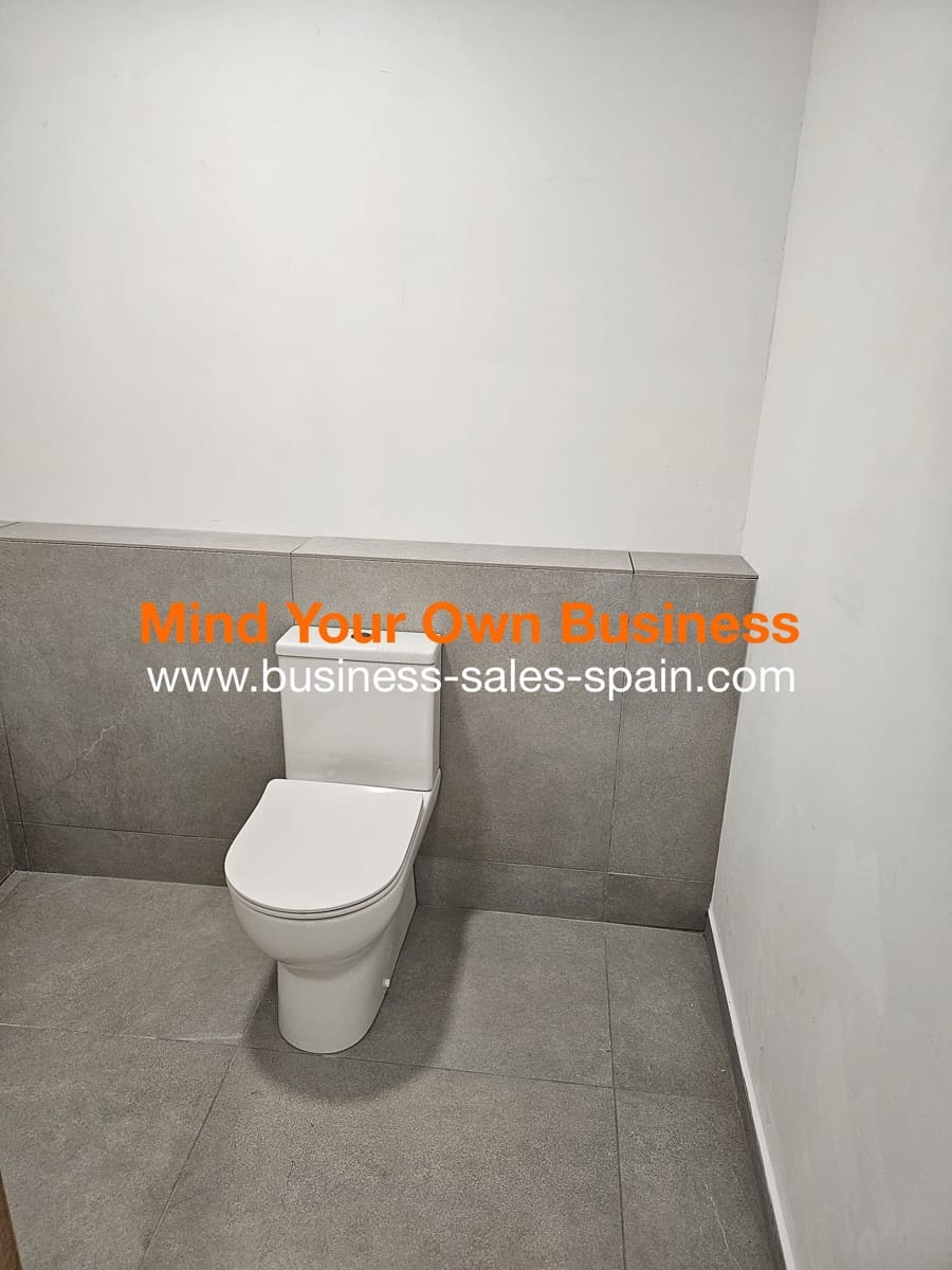 Komercyjne do wynajęcia w La Cala de Mijas - 2 000 € (Ref: 10050435)