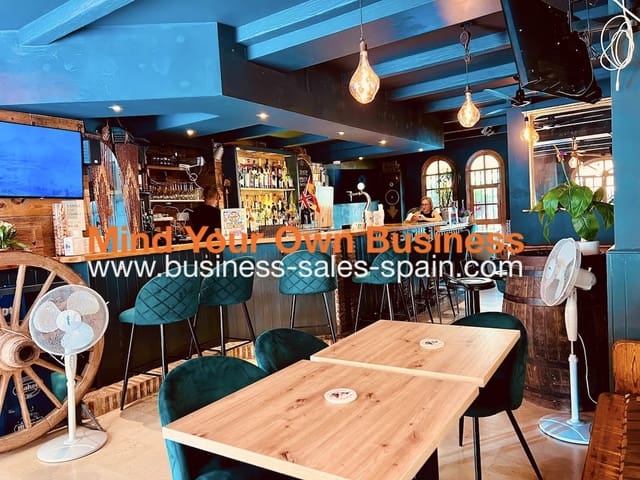 Restaurante/Bar para venda em Fuengirola com piscina - 240 000 € (Ref: 10165405)