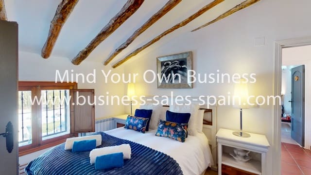 12 bedroom Guesthouse/B & B for sale in Granada city with pool garage - € 1,250,000 (Ref: 8685294)