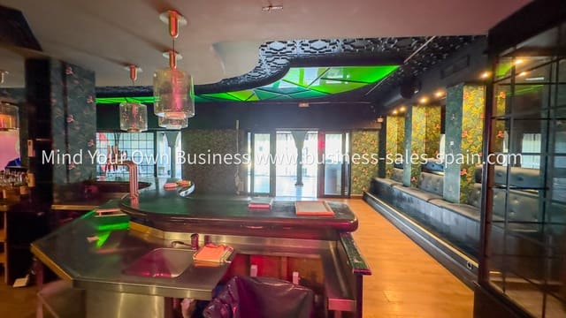 Restaurant/Bar à vendre à Elviria - Cabopino, Marbella - 525 000 € (Ref: 8796539)