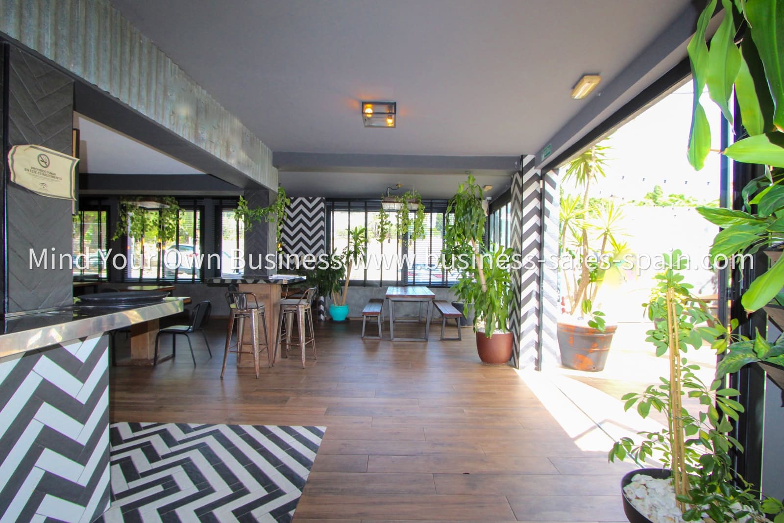 Restaurant/Bar til salgs i Nueva Andalucia - € 500 000 (Ref: 8847801)