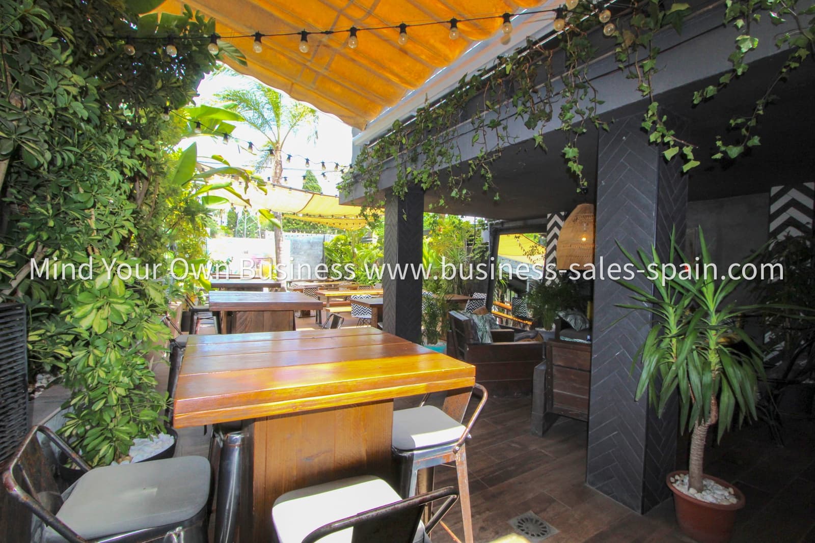 Restaurant/Bar til salgs i Nueva Andalucia - € 500 000 (Ref: 8847801)