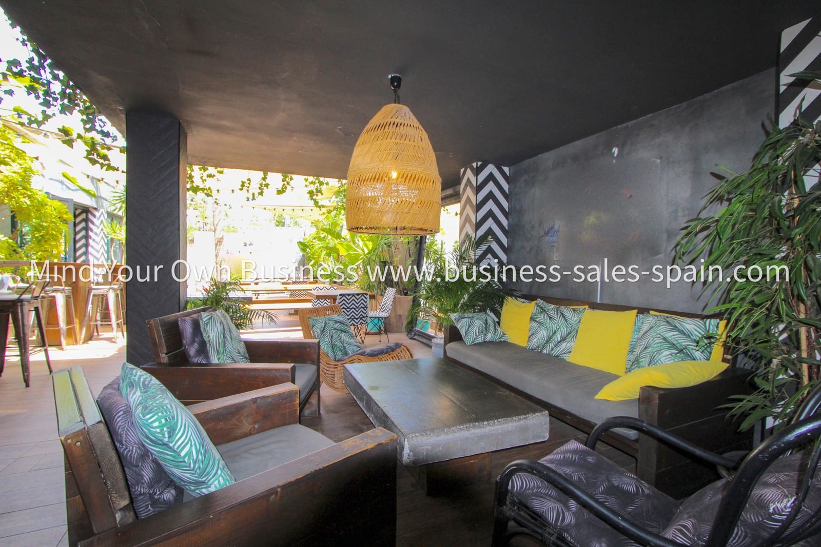 Restaurant/Bar til salgs i Nueva Andalucia - € 500 000 (Ref: 8847801)