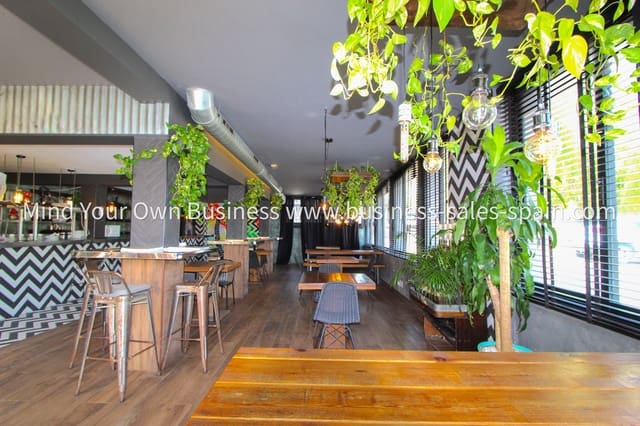 Restaurang/Bar till salu i Nueva Andalucia, Marbella - 500 000 € (Ref: 8847801)
