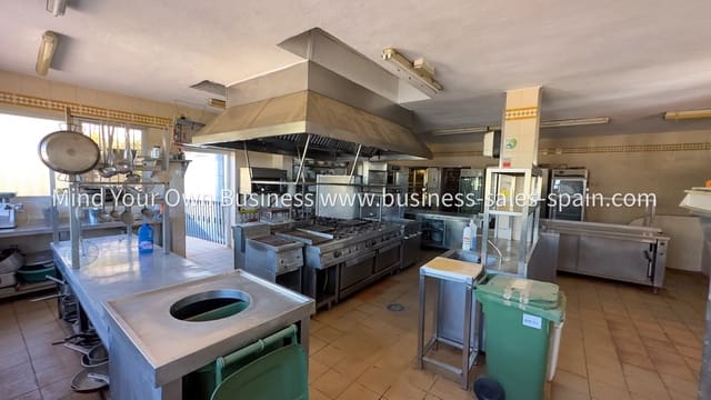 Restaurant/Bar til salgs i Mijas - € 1 200 000 (Ref: 8848060)