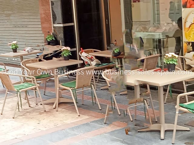 Ravintola/baari myytävänä paikassa Fuengirola - 52 500 € (Ref: 8939110)