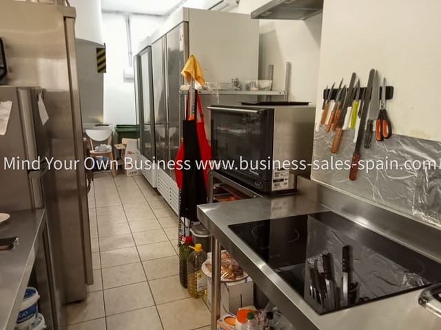 Ravintola/baari myytävänä paikassa Fuengirola - 52 500 € (Ref: 8939110)