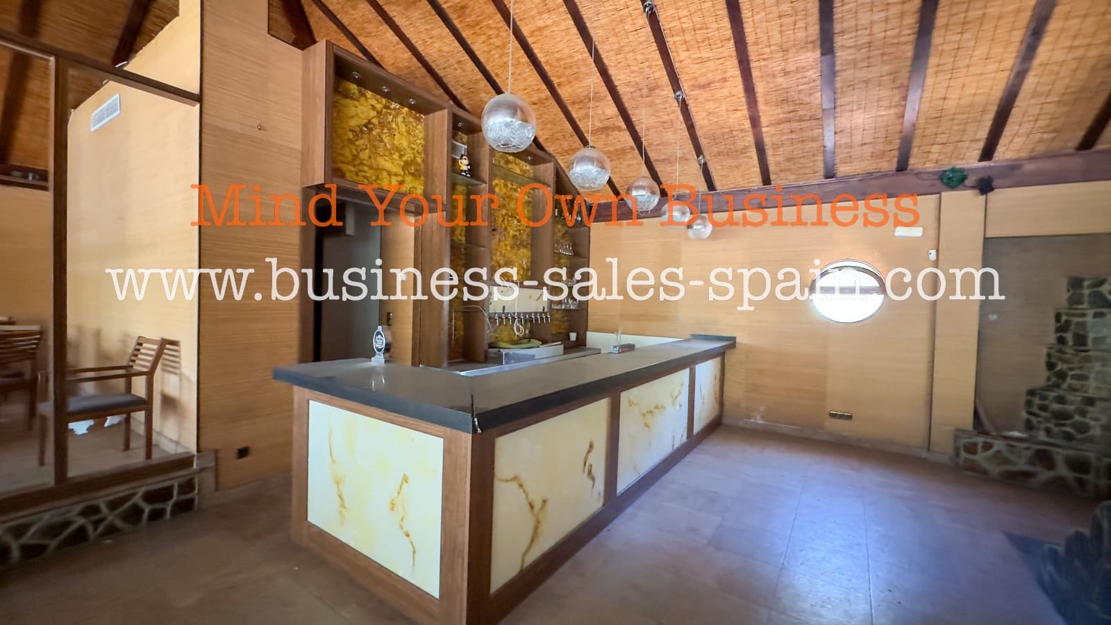 Commercial for rent in Calahonda with garage - € 5,500 (Ref: 9000277)