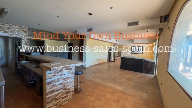 Commercial for rent in Calahonda, Mijas with garage - € 5,500 (Ref: 9000277)