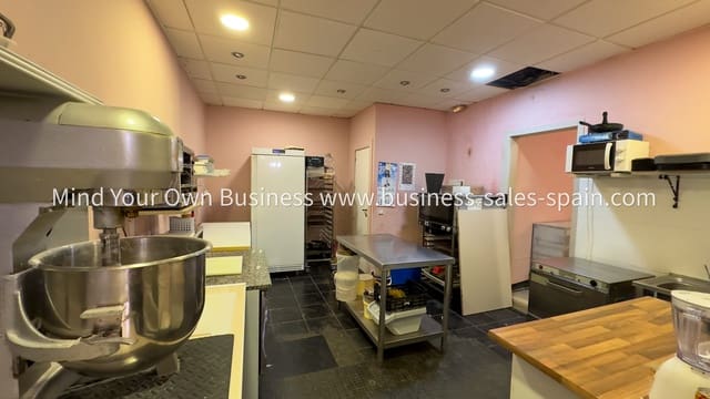 Restaurant/Bar til salgs i Calahonda, Mijas - € 15 000 (Ref: 9032229)