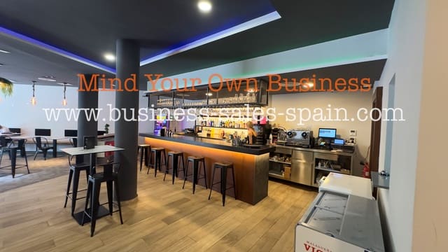 Ravintola/baari myytävänä paikassa Fuengirola - 89 500 € (Ref: 9141873)