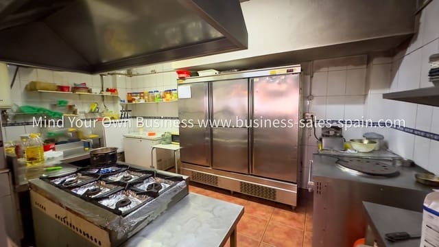 Restaurant/Bar til salgs i Fuengirola - € 39 950 (Ref: 9181636)