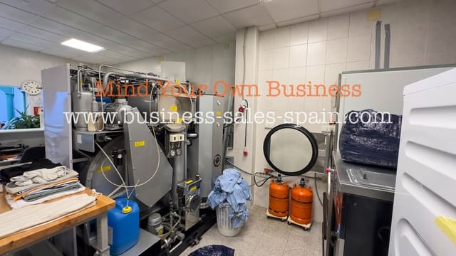 Bedrift til salgs i Calahonda, Mijas - € 85 000 (Ref: 9331446)