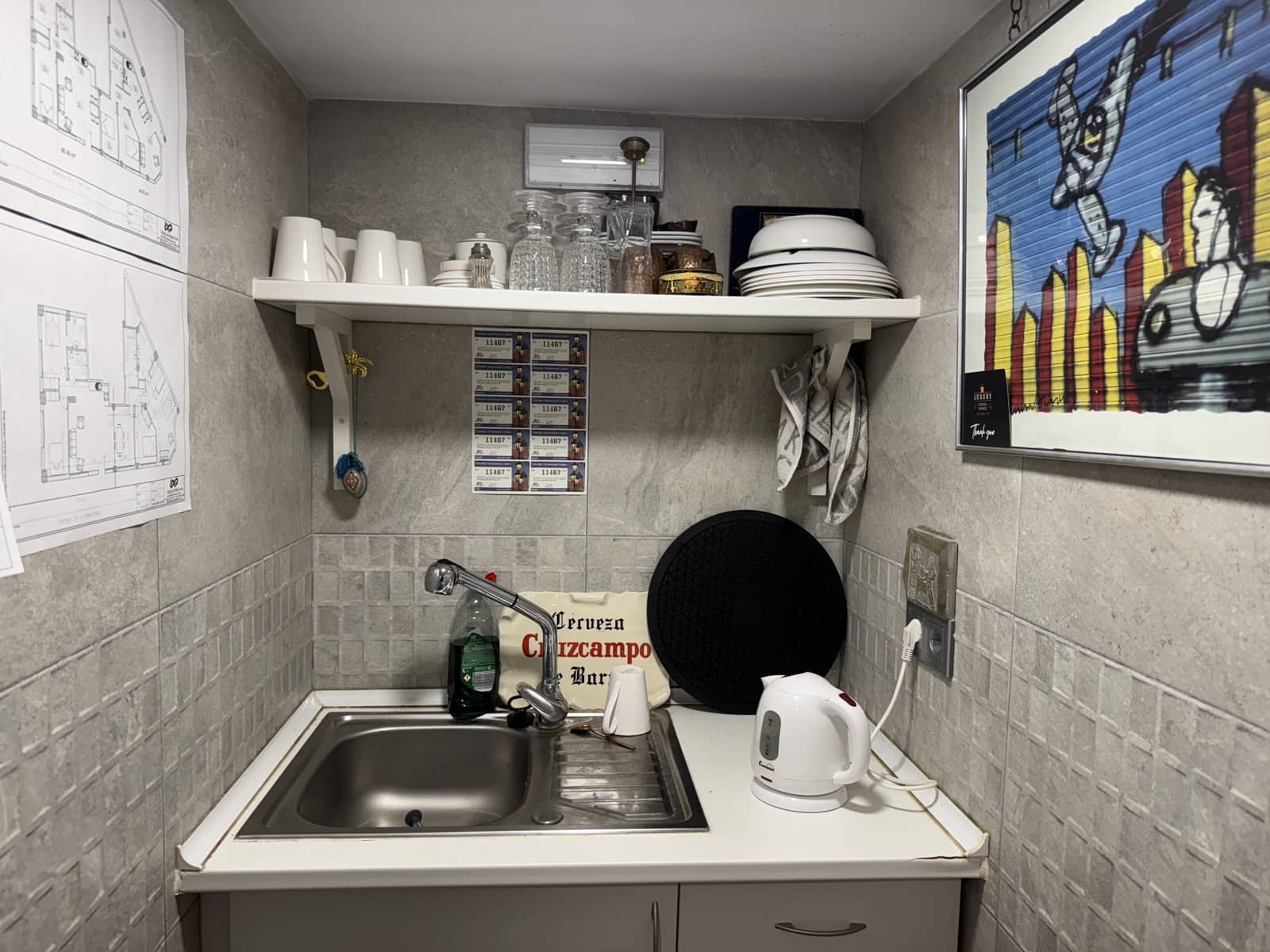 Kommersiell til salgs i Estepona - € 450 000 (Ref: 9694141)