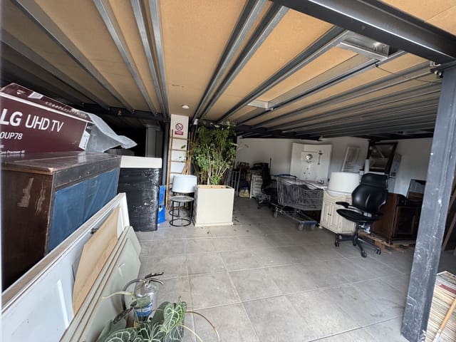 Kommersiell til salgs i Estepona - € 450 000 (Ref: 9694141)