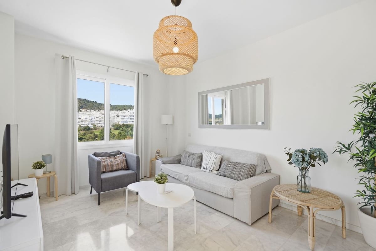 2 bedroom Apartment for sale in Estepona with pool garage - € 299,000 (Ref: 10120662)