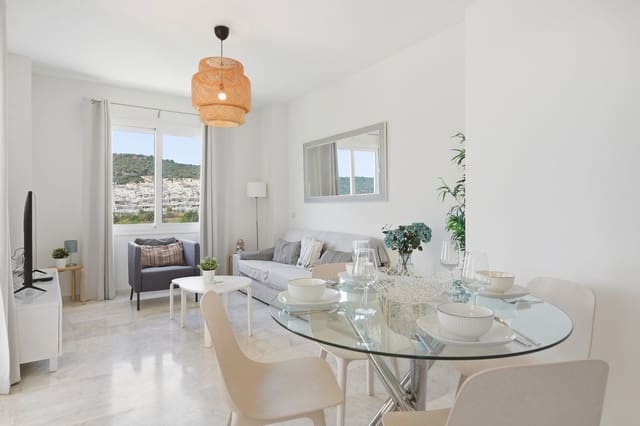 Apartamento de 2 habitaciones en Estepona en venta con piscina garaje - 299.000 € (Ref: 10120662)