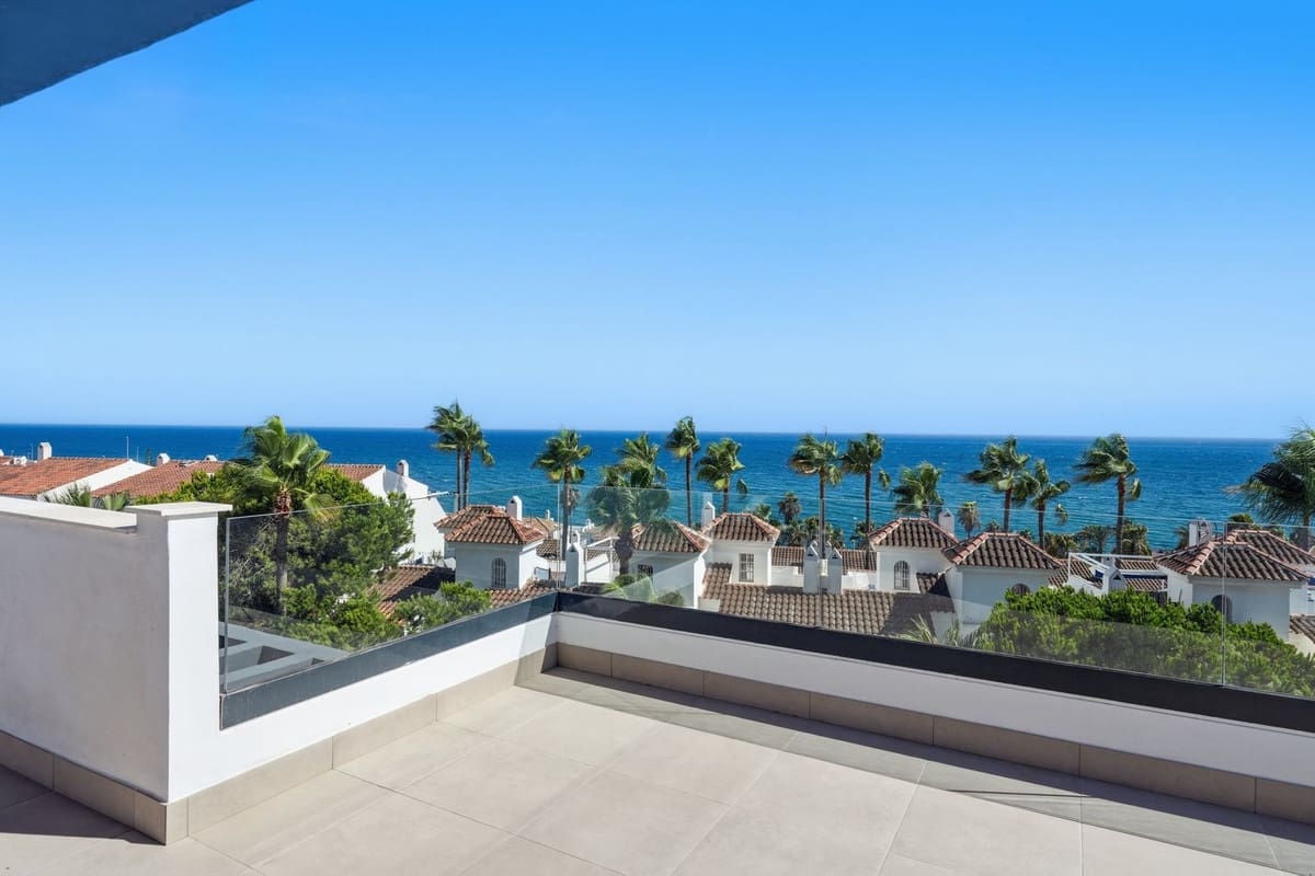 3 bedroom Penthouse for sale in El Chaparral with pool garage - € 749,400 (Ref: 10120668)