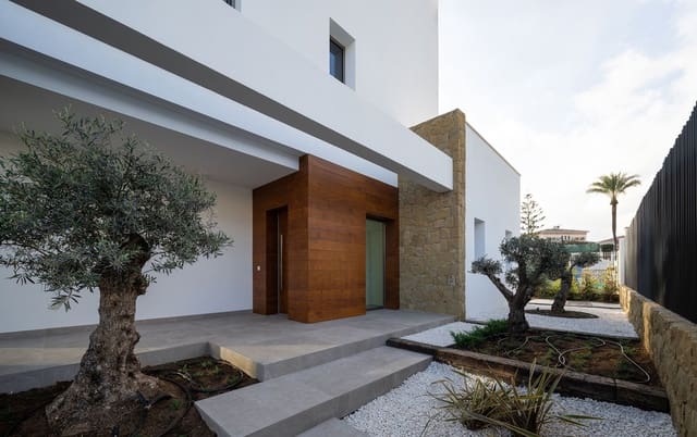 4 quarto Moradia para venda em El Chaparral, Mijas com piscina garagem - 1 675 000 € (Ref: 10120675)