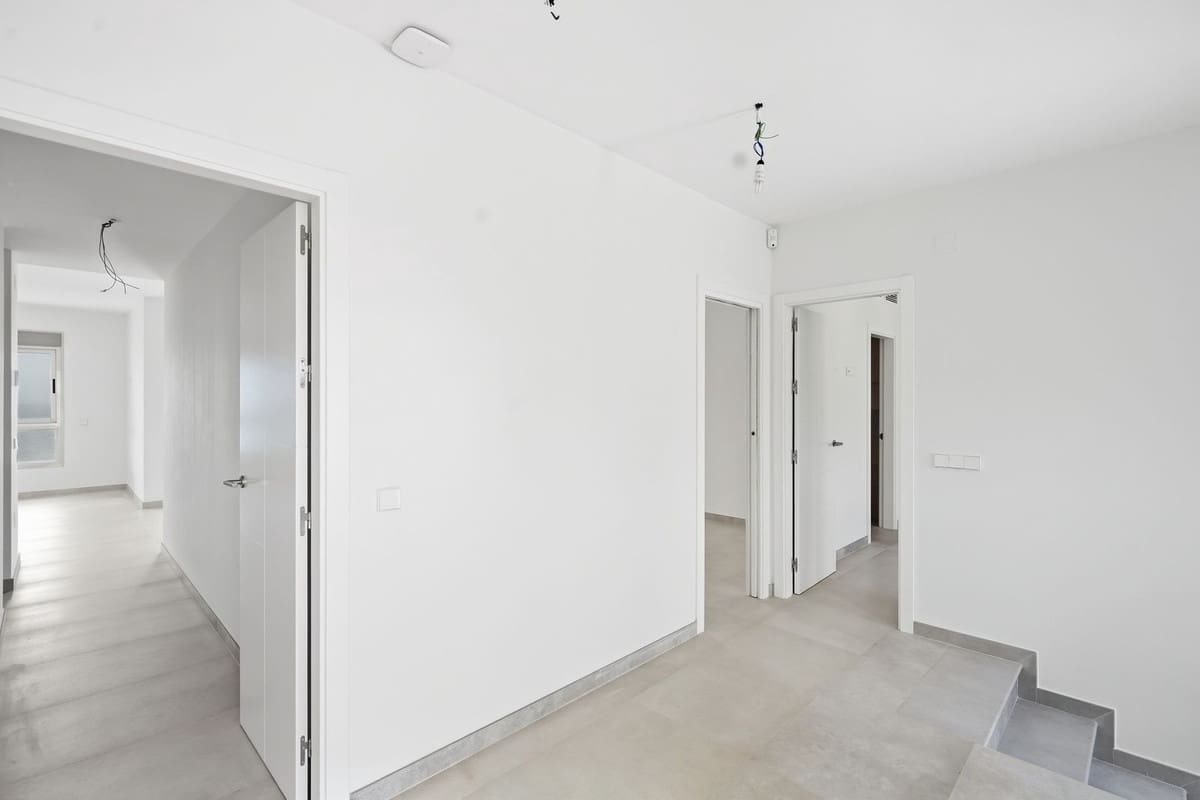 4 soverom Villa til salgs i La Cala de Mijas med svømmebasseng garasje - € 2 500 000 (Ref: 10145229)