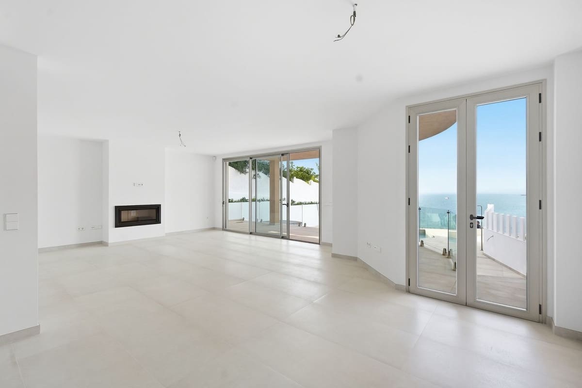 4 soverom Villa til salgs i La Cala de Mijas med svømmebasseng garasje - € 2 500 000 (Ref: 10145229)