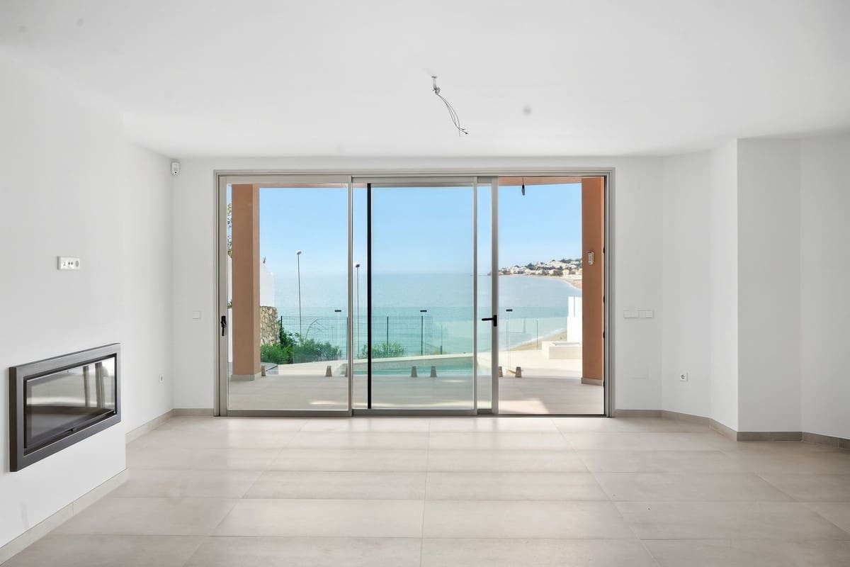 4 soverom Villa til salgs i La Cala de Mijas med svømmebasseng garasje - € 2 500 000 (Ref: 10145229)