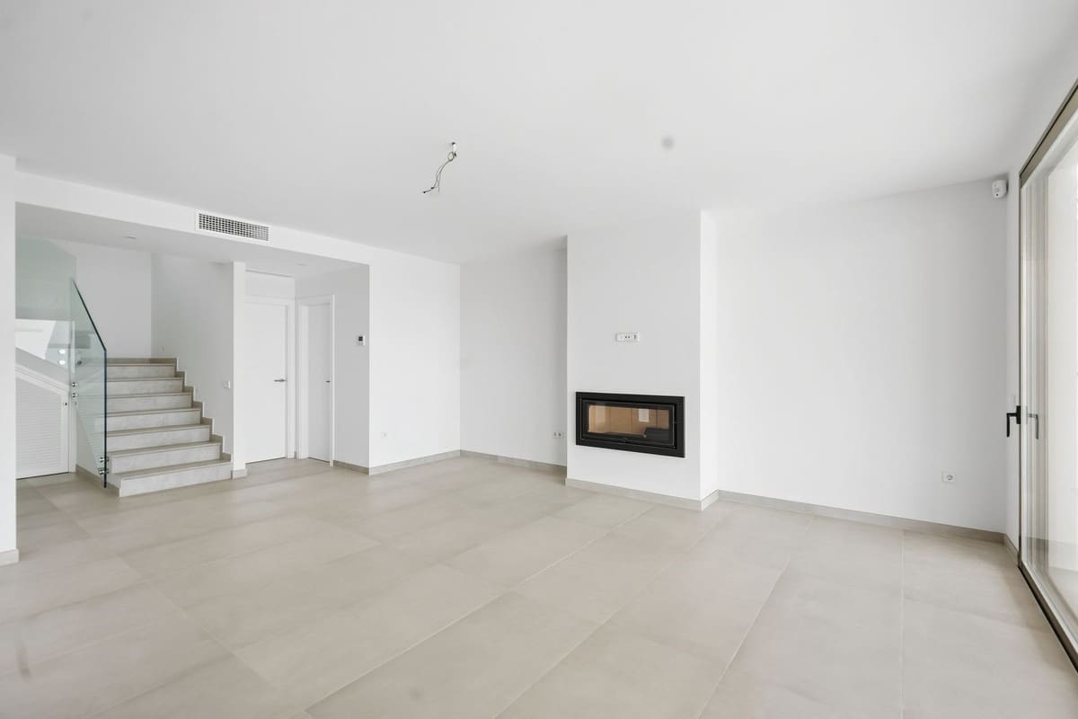 4 soverom Villa til salgs i La Cala de Mijas med svømmebasseng garasje - € 2 500 000 (Ref: 10145229)