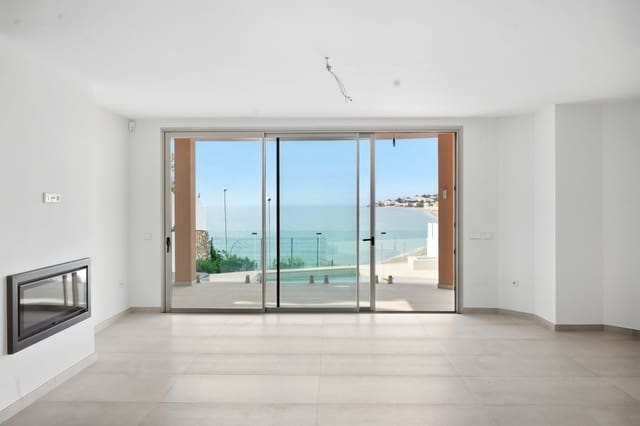 4 makuuhuone Huvila myytävänä paikassa La Cala de Mijas, Mijas mukana uima-altaan 
autotalli - 2 500 000 € (Ref: 10145229)