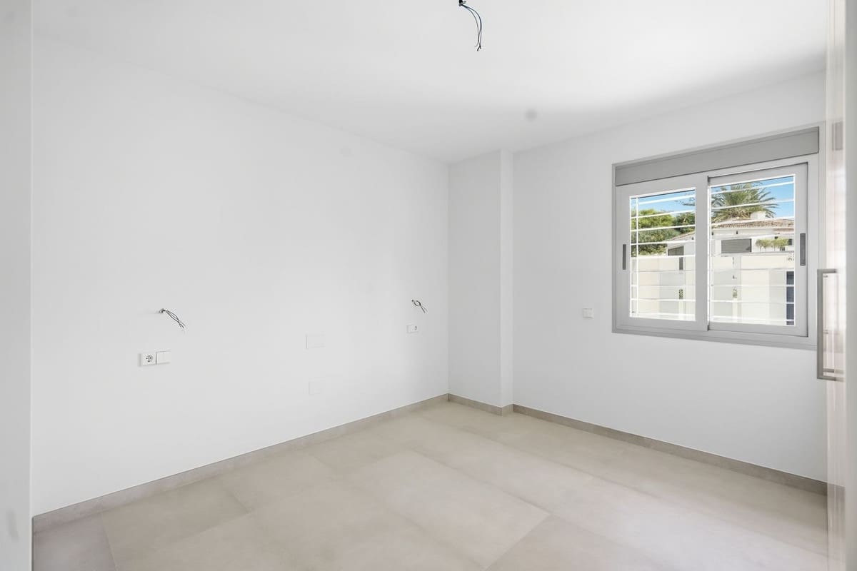4 soverom Villa til salgs i La Cala de Mijas med svømmebasseng garasje - € 2 500 000 (Ref: 10145229)