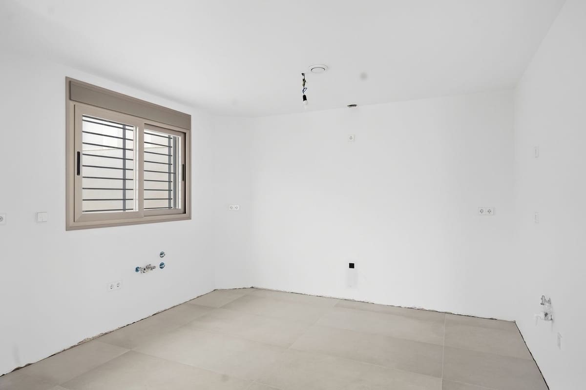 4 soverom Villa til salgs i La Cala de Mijas med svømmebasseng garasje - € 2 500 000 (Ref: 10145229)