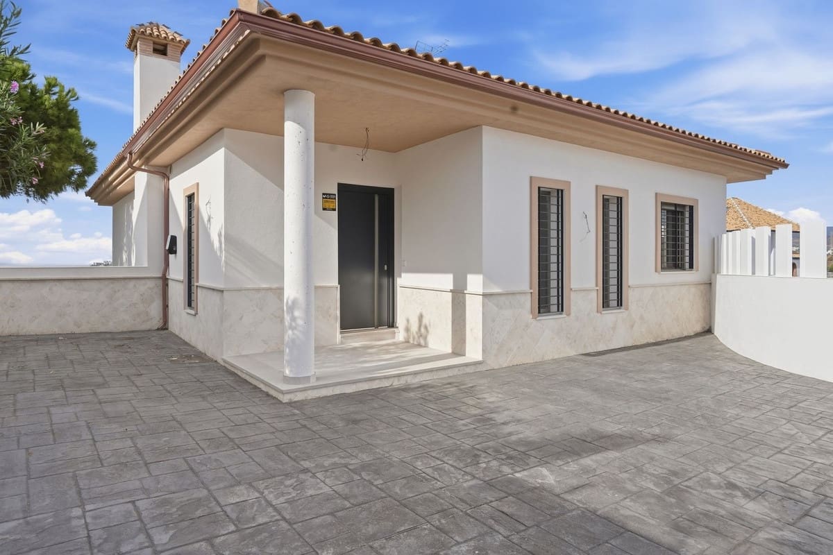 4 soverom Villa til salgs i La Cala de Mijas med svømmebasseng garasje - € 2 500 000 (Ref: 10145229)
