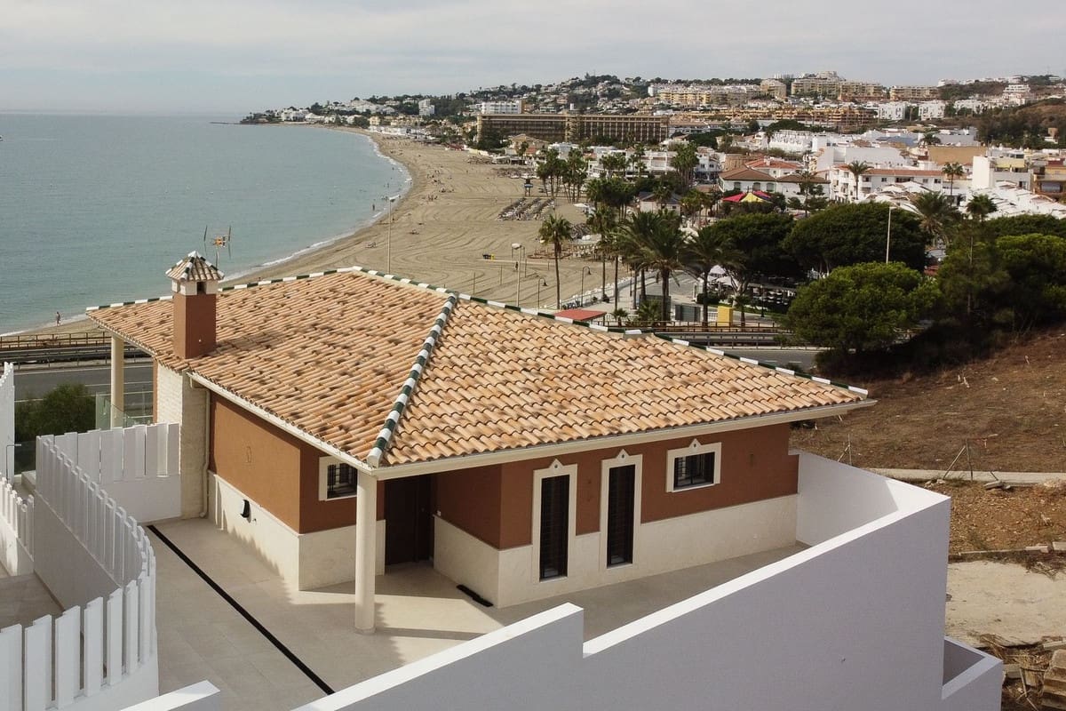 4 soverom Villa til salgs i La Cala de Mijas med svømmebasseng garasje - € 2 500 000 (Ref: 10145229)