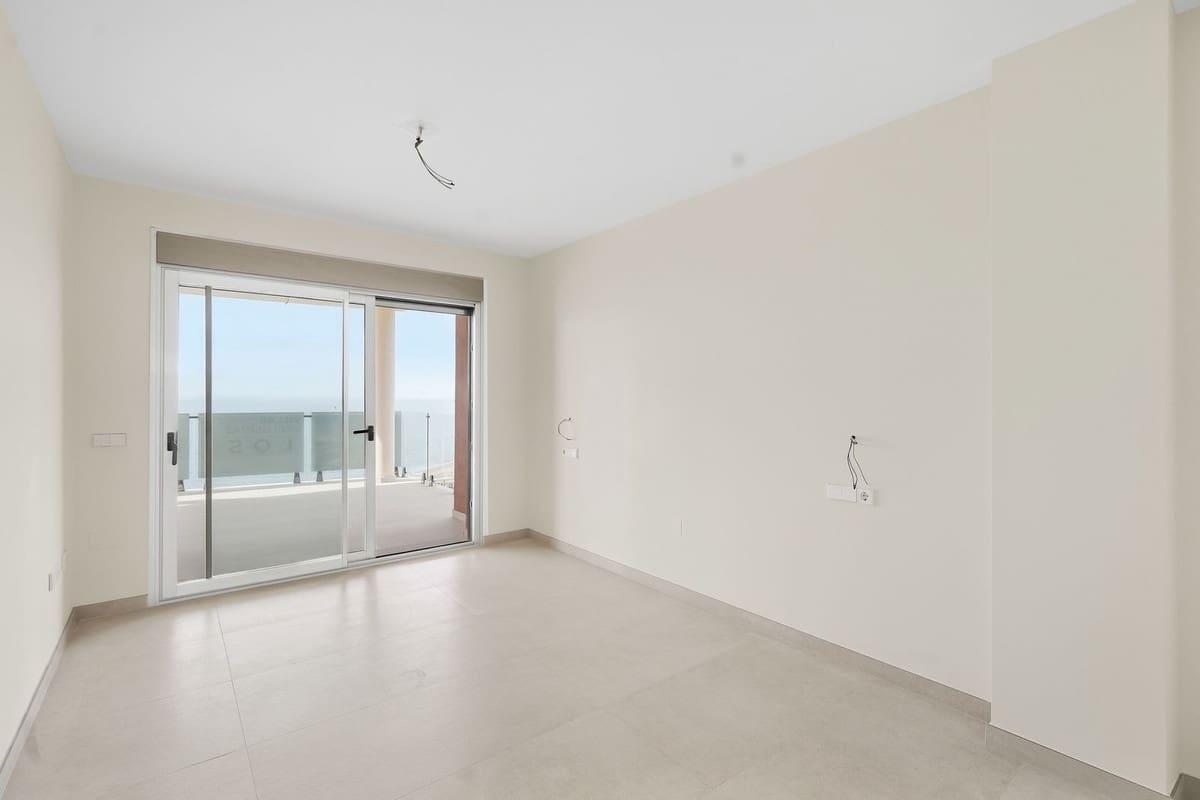 3 soverom Villa til salgs i La Cala de Mijas med svømmebasseng garasje - € 2 300 000 (Ref: 10145230)