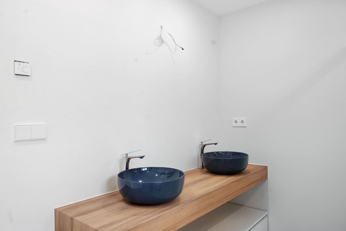 3 soverom Villa til salgs i La Cala de Mijas med svømmebasseng garasje - € 2 300 000 (Ref: 10145230)