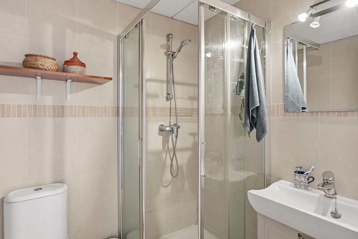 2 sypialnia Apartament na sprzedaż w El Chaparral z basenem garażem - 389 000 € (Ref: 10165861)
