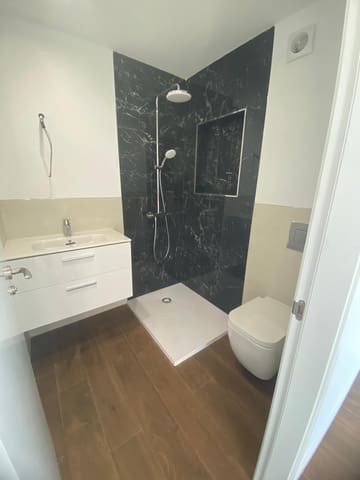 Apartamento de 2 habitaciones en La Malagueta, Málaga ciudad en venta - 740.000 € (Ref: 9827444)