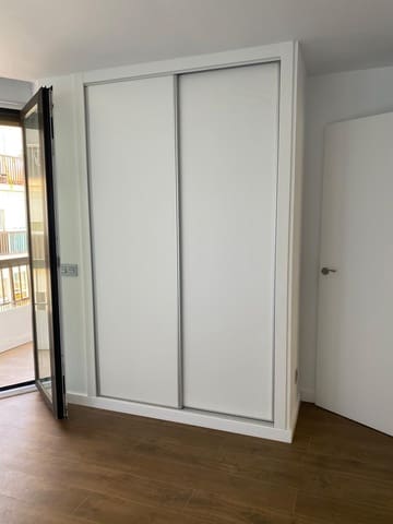 Apartamento de 2 habitaciones en La Malagueta, Málaga ciudad en venta - 740.000 € (Ref: 9827444)