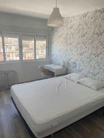 Apartamento de 3 habitaciones en La Union, Málaga ciudad en venta - 330.000 € (Ref: 9827727)