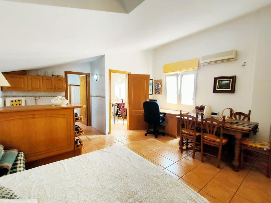 4 slaapkamer Huis te koop in Denia met garage - € 397.000 (Ref: 7653545)