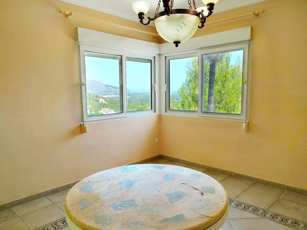 6 soveværelse Villa til salg i La Sella med garage - € 965.000 (Ref: 7878586)