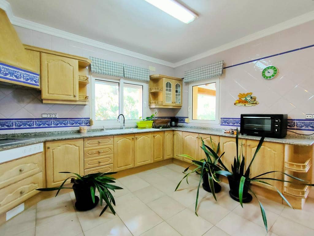 6 soveværelse Villa til salg i La Sella med garage - € 965.000 (Ref: 7878586)