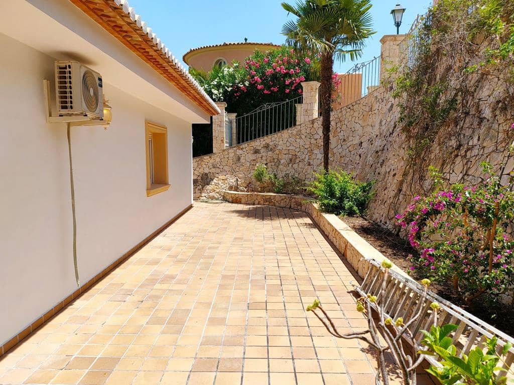 6 soveværelse Villa til salg i La Sella med garage - € 965.000 (Ref: 7878586)