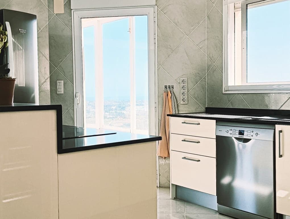 5 quarto Moradia para venda em Denia com piscina garagem - 849 000 € (Ref: 8332675)